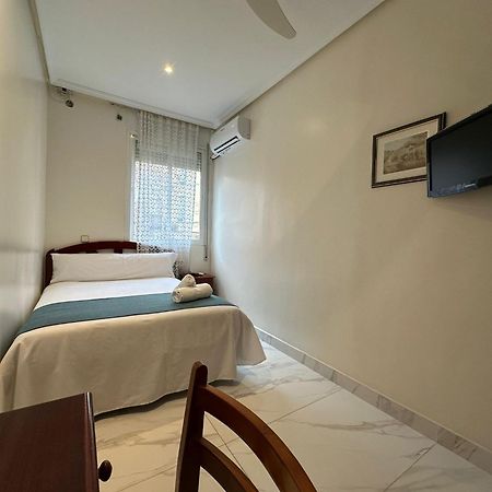 Hostal Villamanez Μαδρίτη Εξωτερικό φωτογραφία