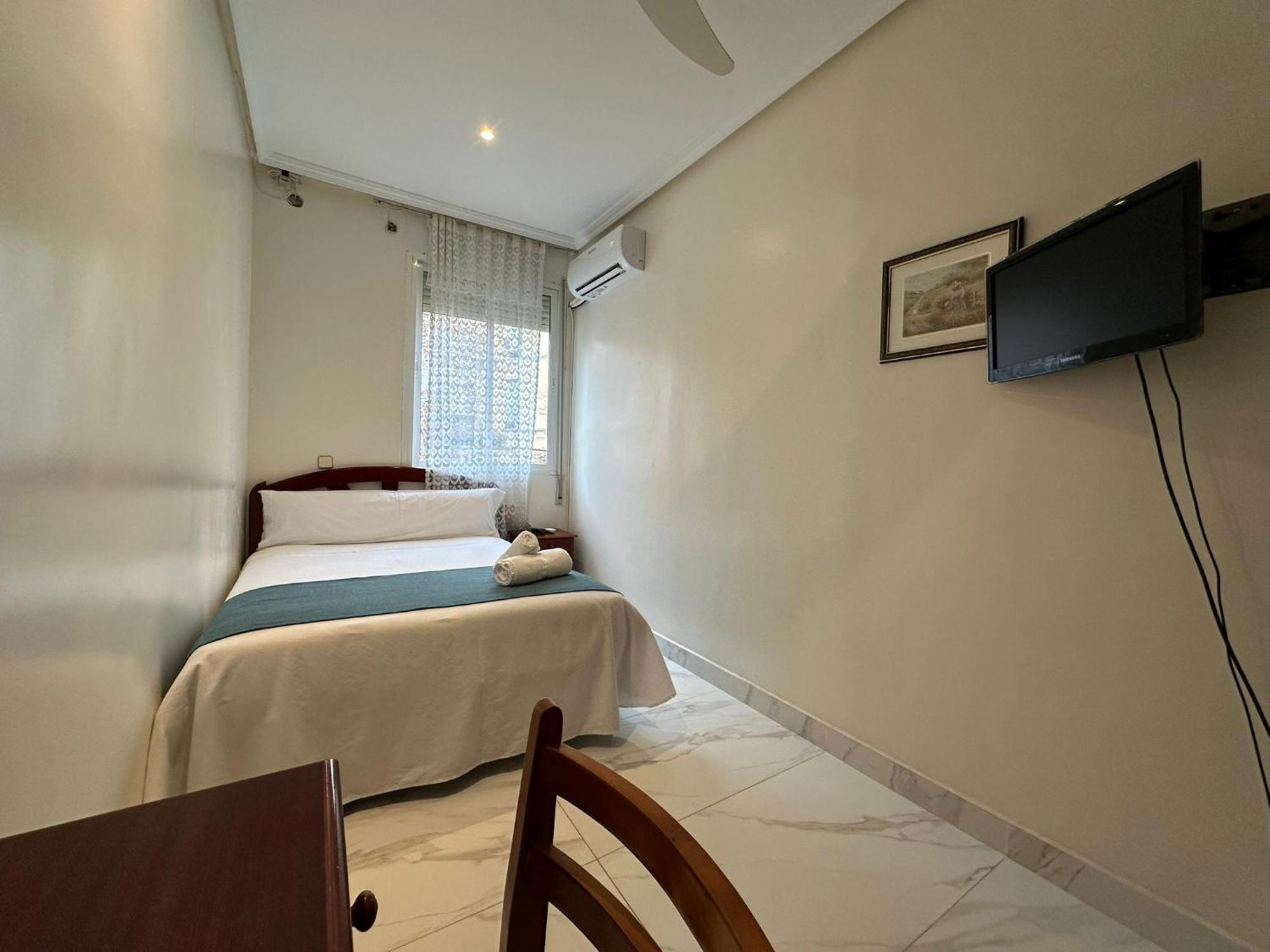 Hostal Villamanez Μαδρίτη Εξωτερικό φωτογραφία