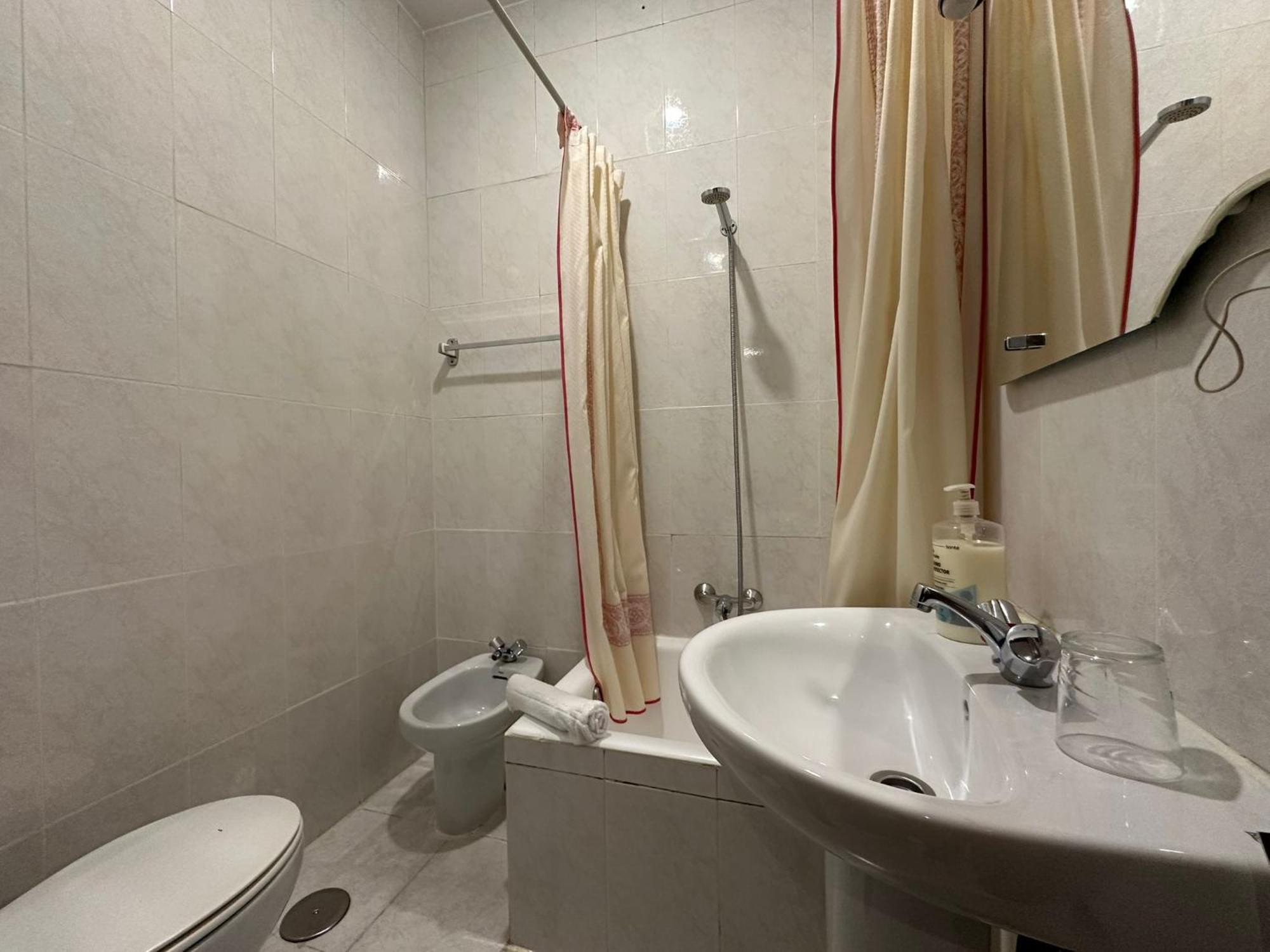 Hostal Villamanez Μαδρίτη Εξωτερικό φωτογραφία