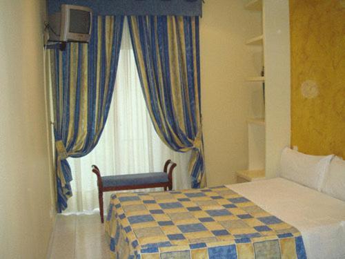 Hostal Villamanez Μαδρίτη Εξωτερικό φωτογραφία